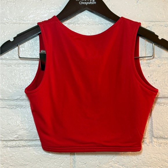 AEVZIV Red Sleeveless Crop Top - Picture 3 of 4